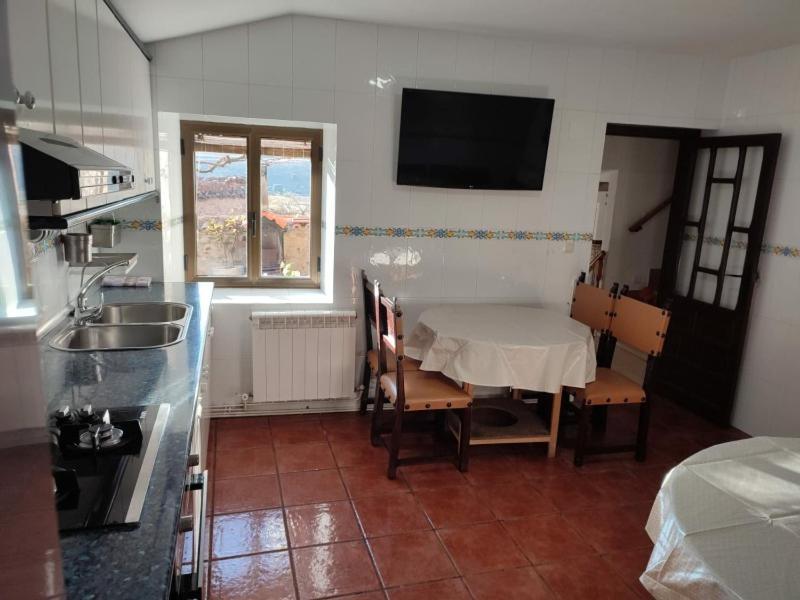 Calida Casa Familiar Villa Aldealpozo ภายนอก รูปภาพ